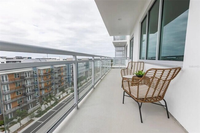 Foto del edificio - 160 16th St N