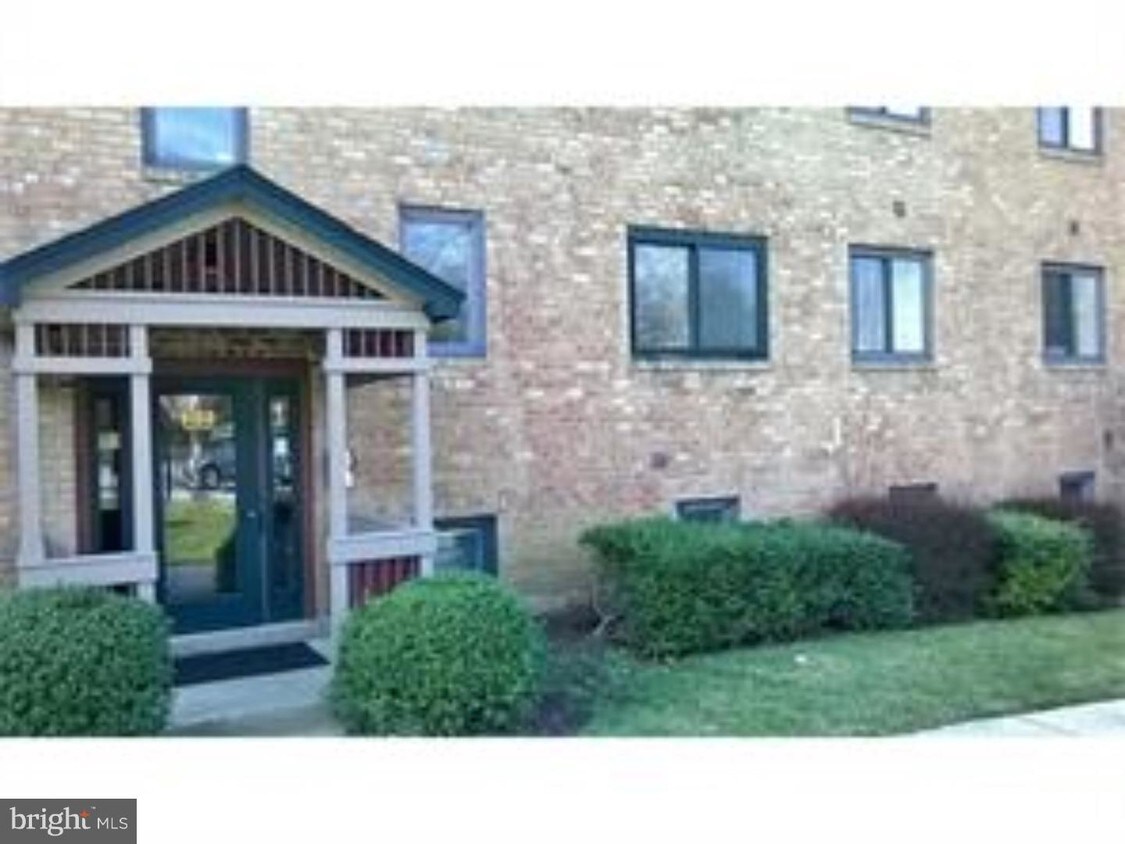 Primary Photo - 9104 Westview Rd