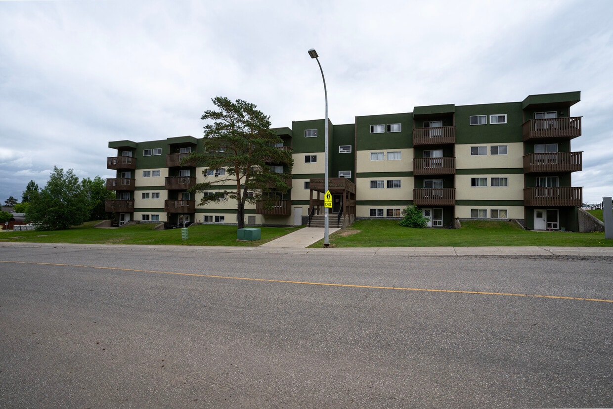 Building Photo - Claire Manor
