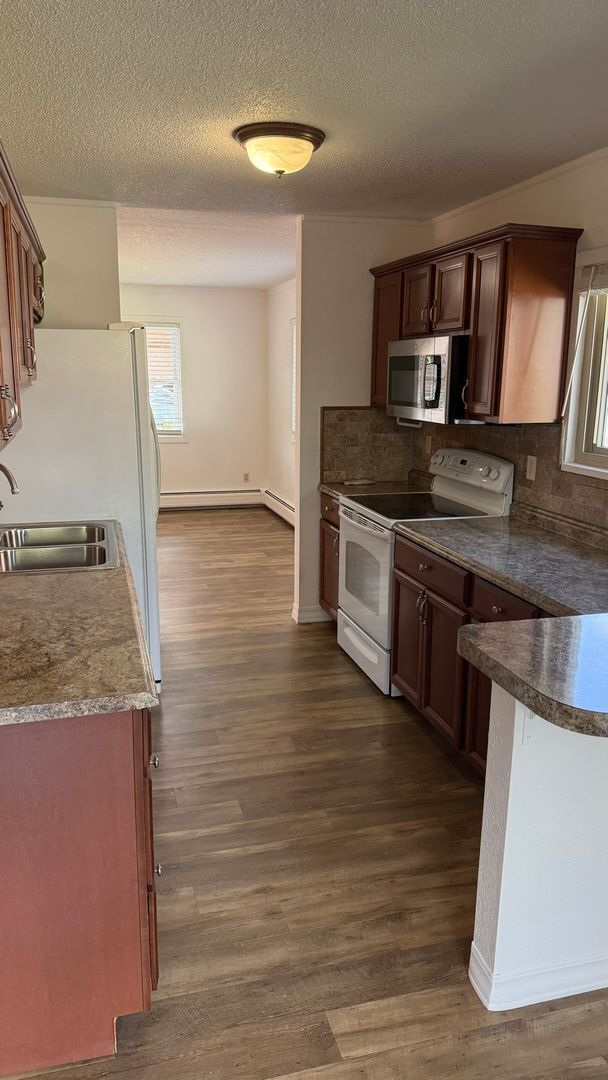 Foto del edificio - 3 Bed 2 1/4 Bath Townhome