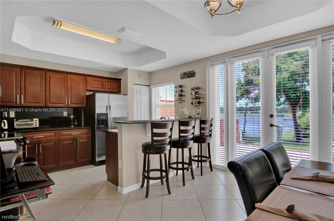 Building Photo - 2 br, 3 bath Townhome - 14383 SW 9th Ct 14383