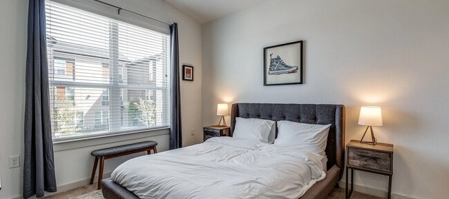 Foto del edificio - 10030 Garland Rd