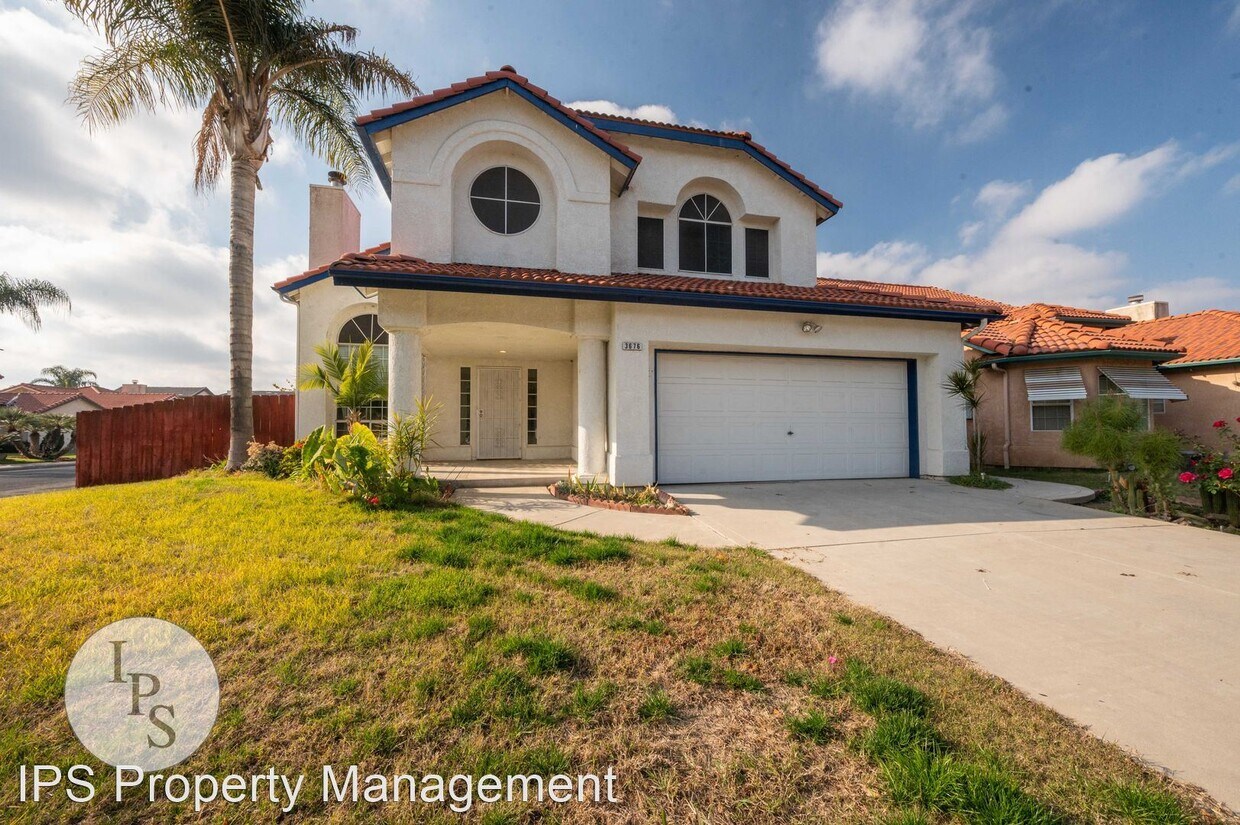 3 br, 2.5 bath House 3676 Baron Ave House Rental in Clovis, CA