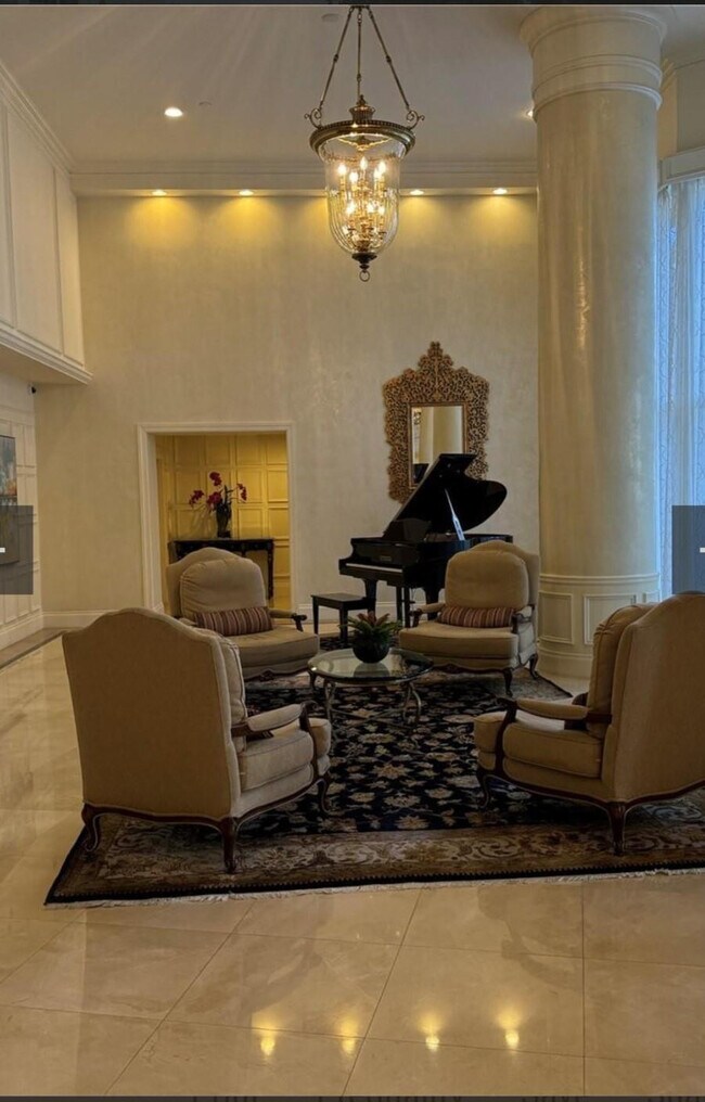 Foto del edificio - 3530 Mystic Pointe Dr