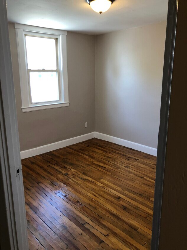 Bedroom 1 - 15 Berkeley Street