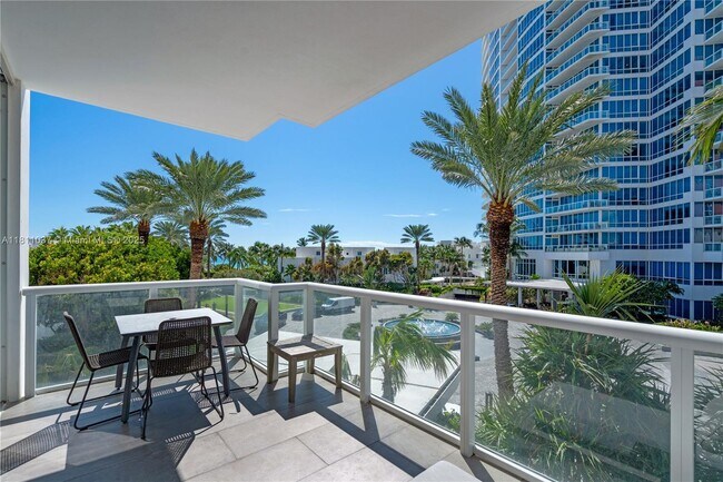 Foto del edificio - 50 South Pointe Dr