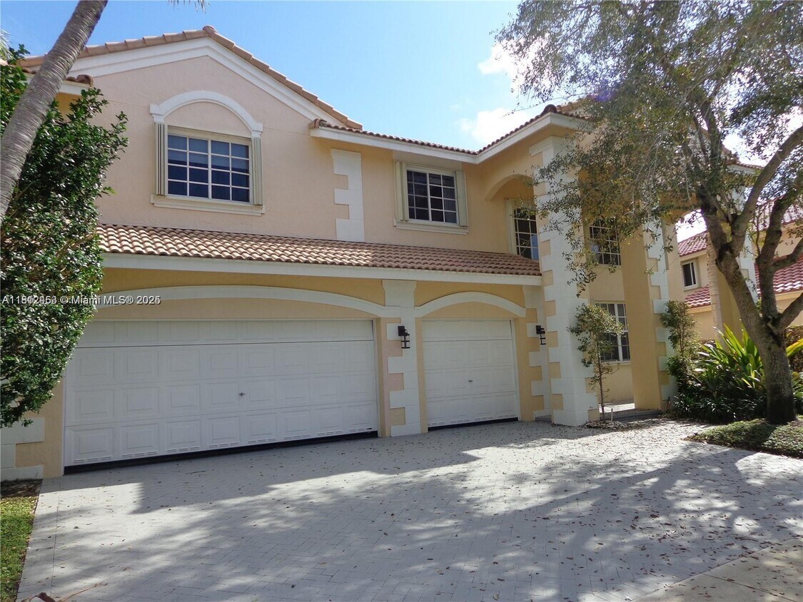 Foto principal - 991 Crestview Cir