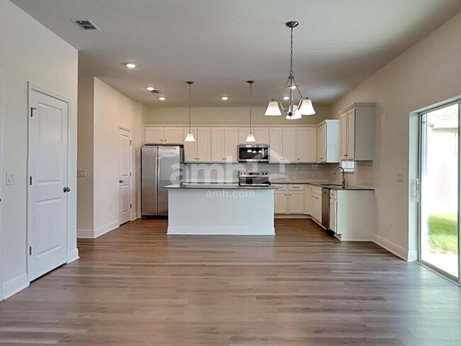 Building Photo - 1275 Heavenly Dr