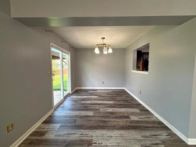 Building Photo - 11950 Titania Cir
