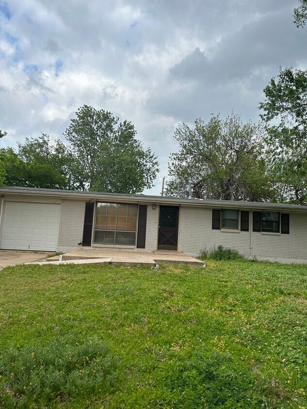 Primary Photo - 2311 NW 32nd St