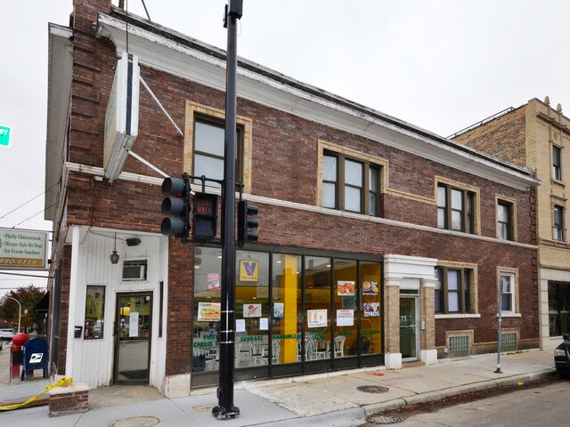 Foto principal - 1403 W Diversey Pkwy