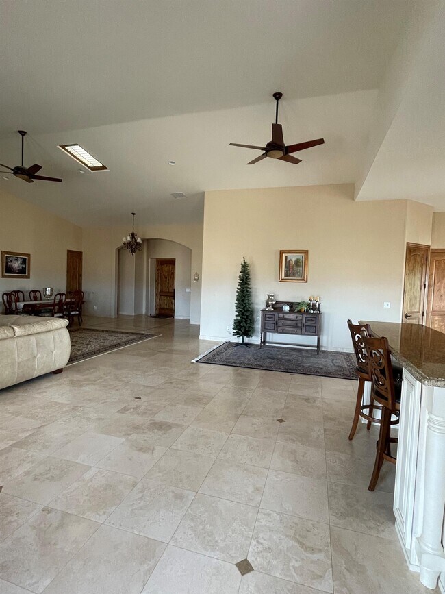 Building Photo - 7500 Michelotti Ranch Rd