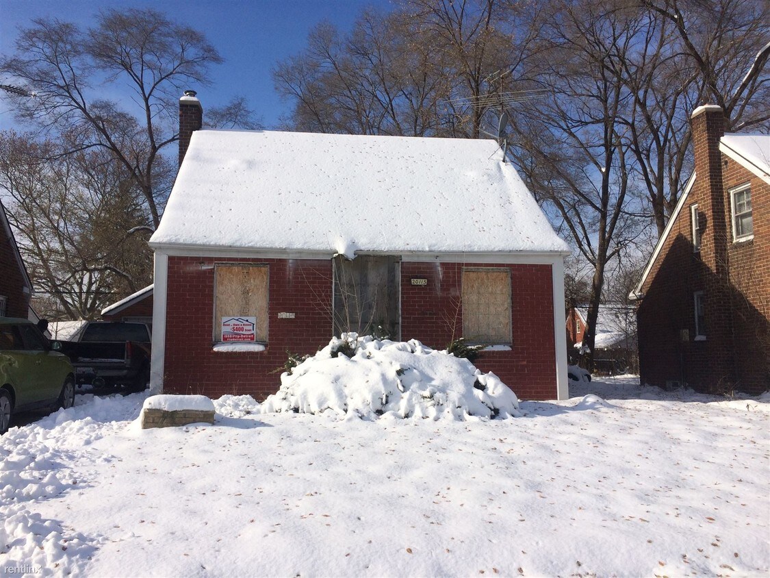 Primary Photo - 20115 Charest St