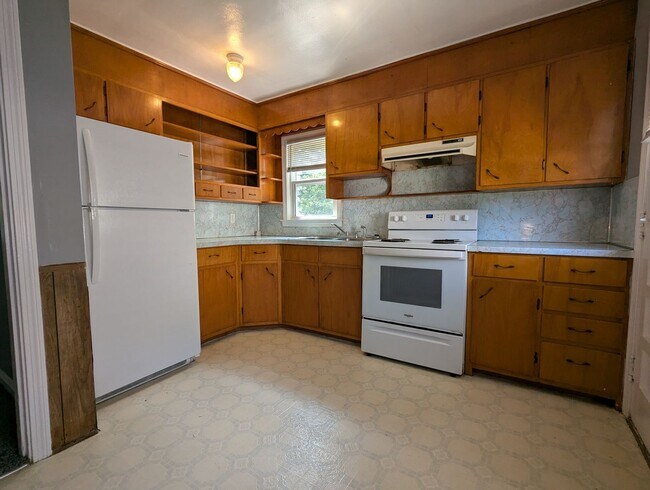 Building Photo - 413 Lee Rd
