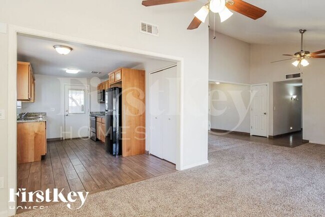 Foto del edificio - 9114 N 56th Ln