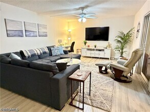 Building Photo - 209 Palm Dr