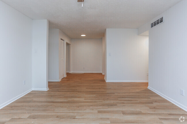 1HAB, 1BA - 910 ft² - Canopy West Apartments