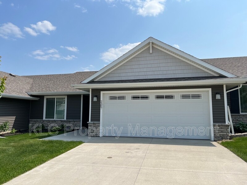 Foto principal - 2307 Redmond Ave