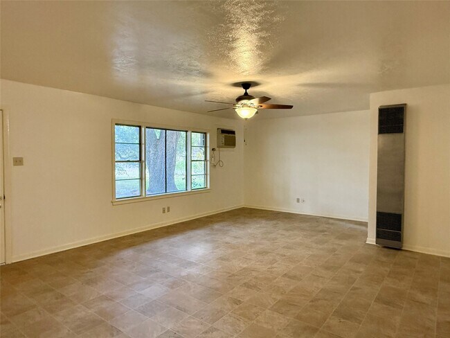 Foto del edificio - 219 Moore St