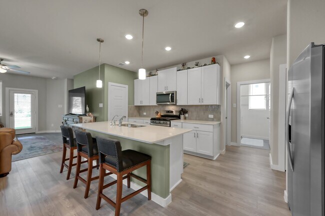 Foto del edificio - 372 Sunrise Ranch Dr