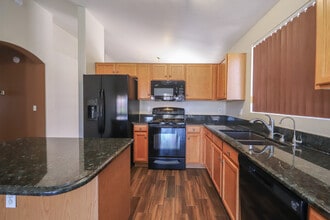 Building Photo - 8070 N Wild Aster Way