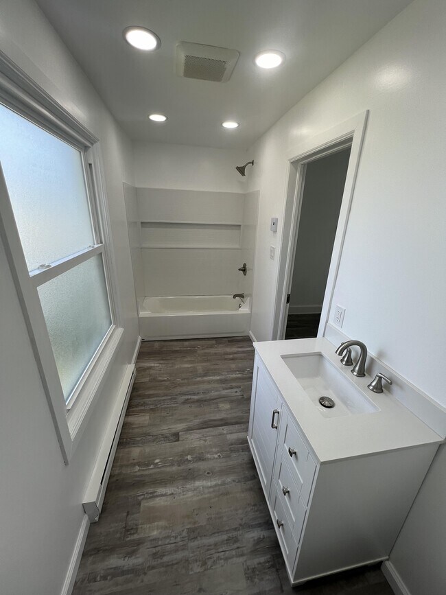 Foto del edificio - 1627 Ash St