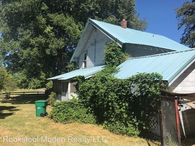 Building Photo - 4 br, 1 bath House - 13845 Algoma Rd
