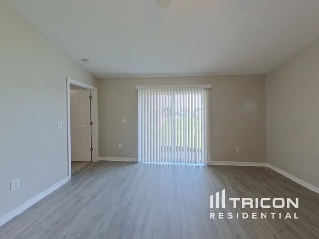 Foto del edificio - 2304 Roanoke Springs Dr
