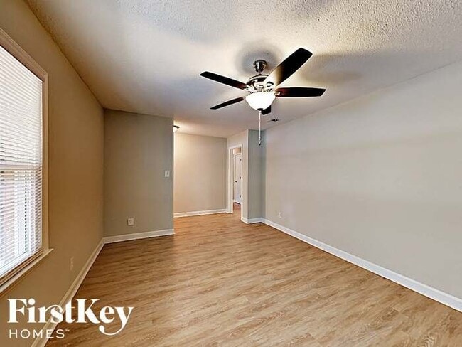 Building Photo - 6107 Rockwell Dr