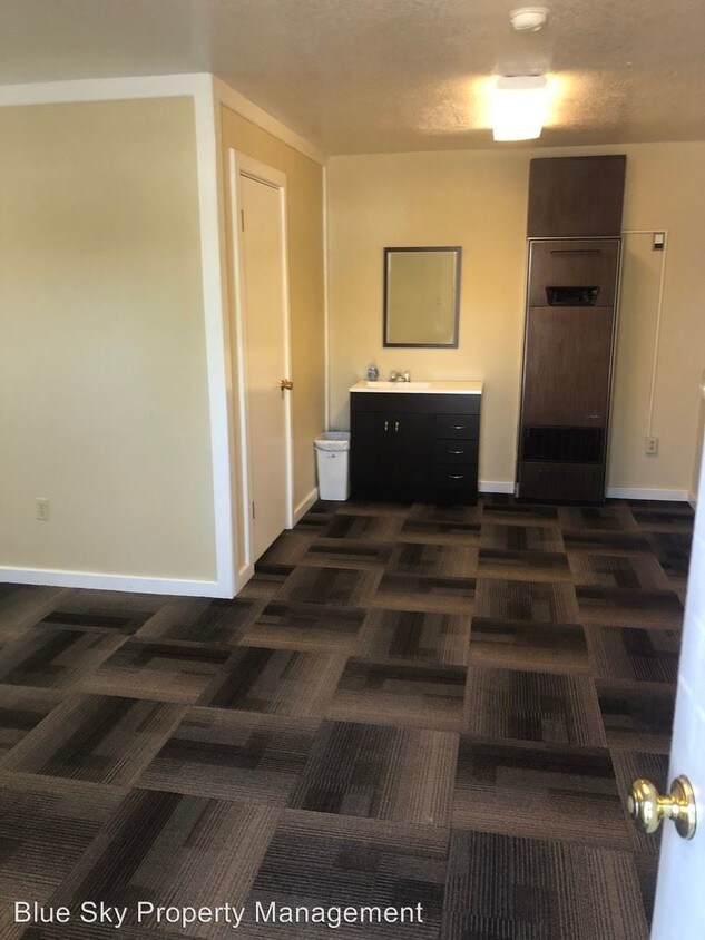 Foto principal - 370 S 2nd W