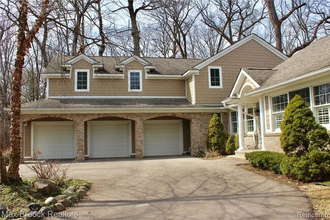 Foto del edificio - 4390 Oak Grove Dr
