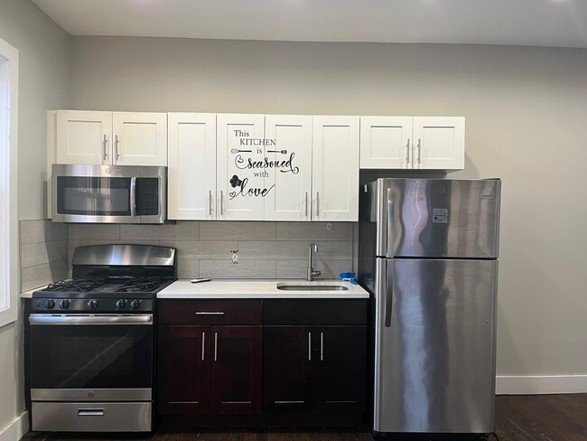 Foto del edificio - 5 Whitman Ave