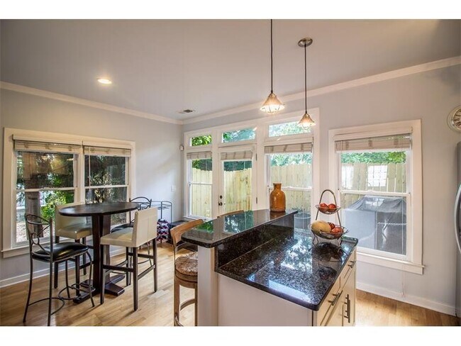 Foto del edificio - 1516 Howell Mill Rd NW