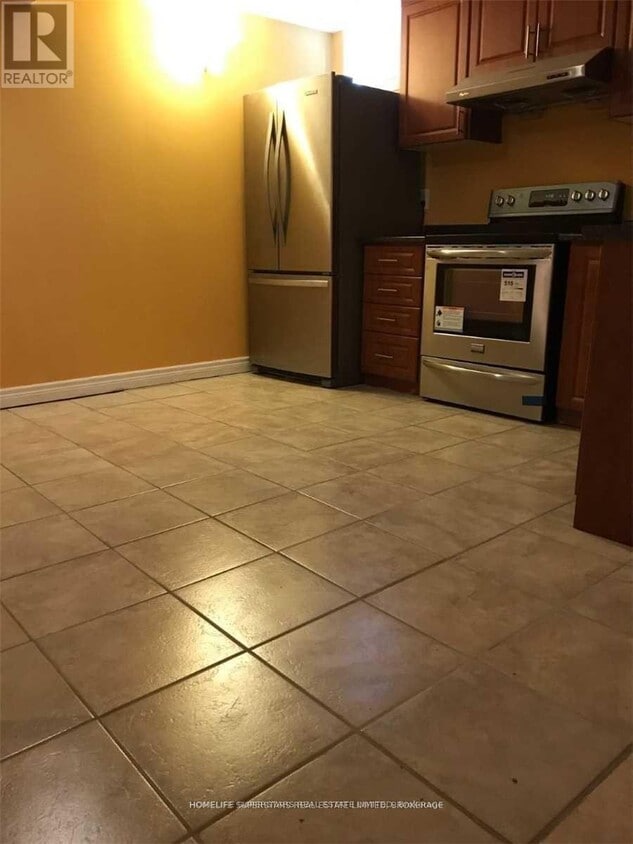 Photo du bâtiment - 3 Milkweed Crescent