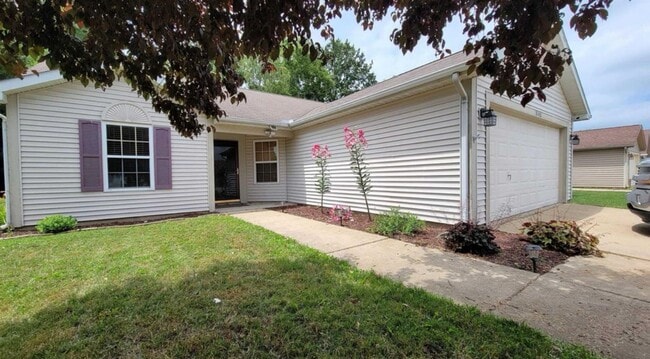Building Photo - 3140 Stratus Dr