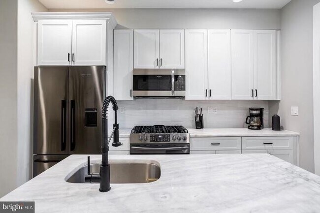 Foto del edificio - 2242 N Reese St