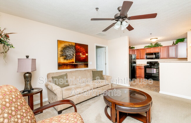 Building Photo - 201 Stonebench Cir