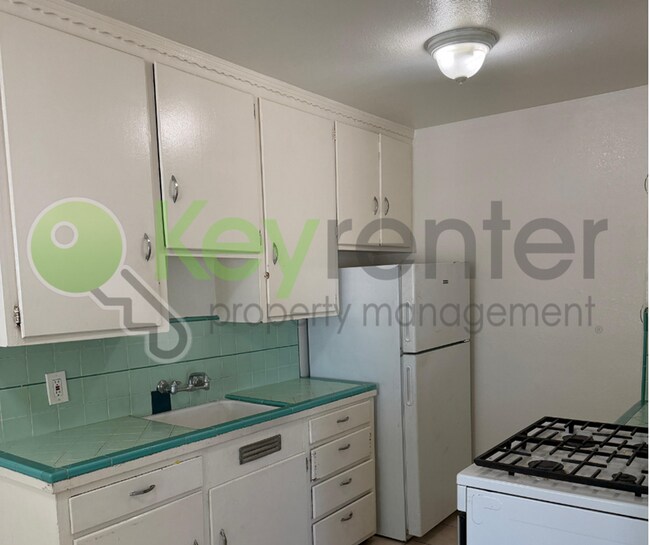 Foto del edificio - 691 El Camino Ave