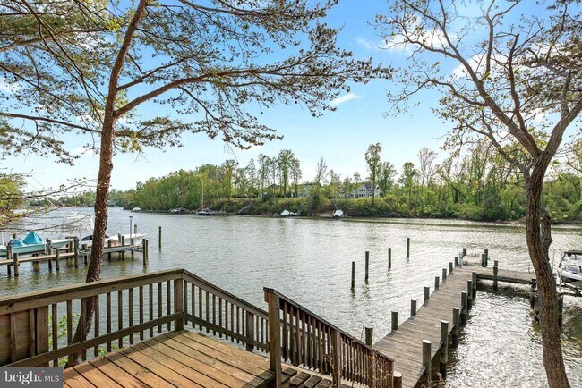 Foto del edificio - 840 Childs Point Rd