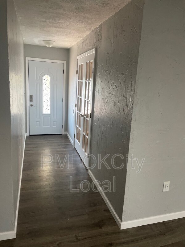 Foto del edificio - 3708 N Eagle Ln