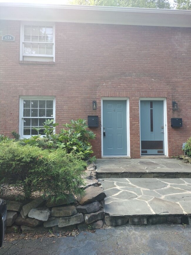 Building Photo - 638 Chipley Ave