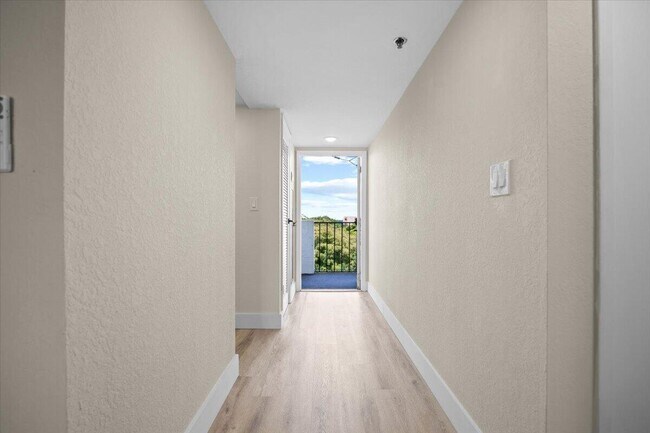 Foto del edificio - 3100 W Rolling Hills Cir