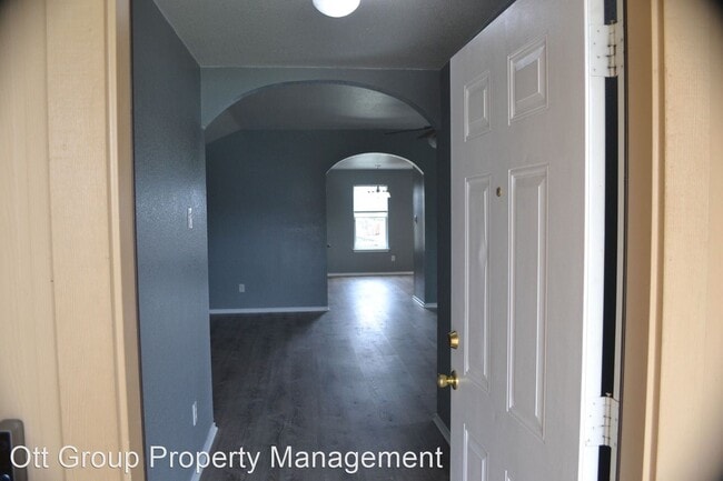 Building Photo - 3 br, 2 bath House - 1307 Dixon Circle