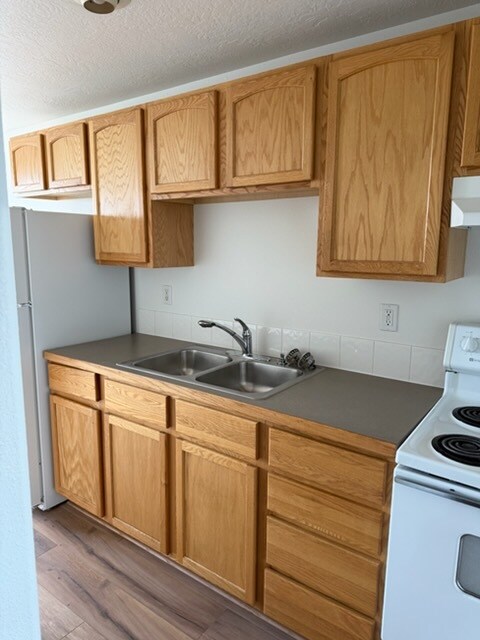 Building Photo - 2 Big River Rd