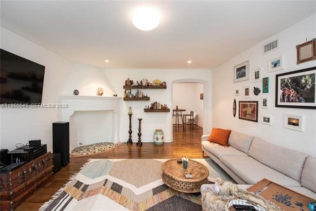 Building Photo - 1616 Drexel Ave