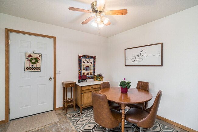 Foto del edificio - 2600 Poetters Cir