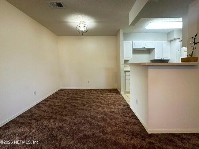 Foto del edificio - 10200 Belle Rive Blvd