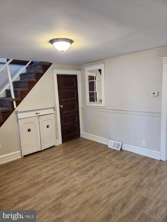 Foto del edificio - 73 E Branch Ave