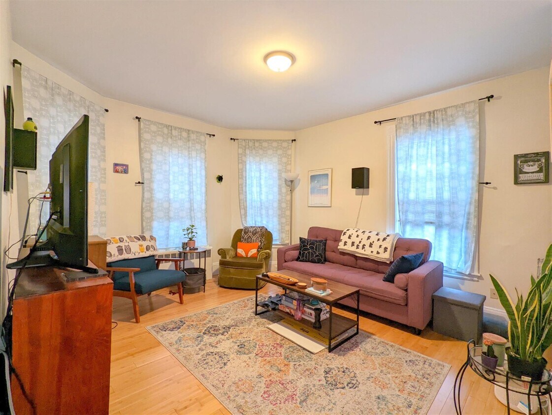 22 Thorndike St Unit 1, Somerville, MA 02144 Apartments in Somerville