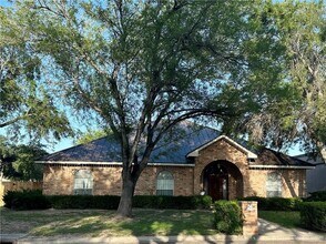 Building Photo - 3206 W San Luis Cir